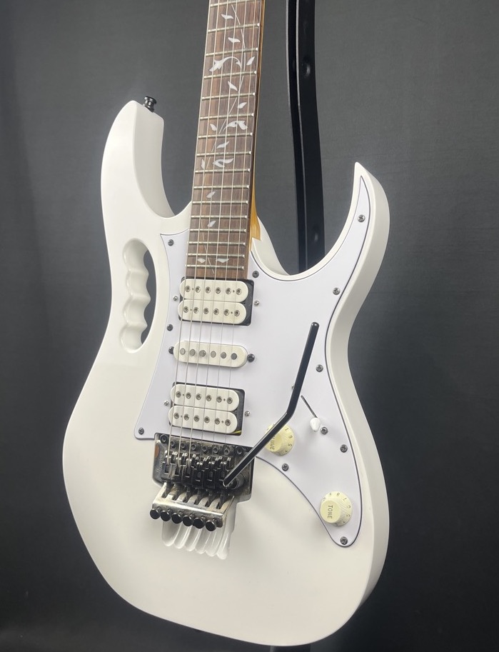 Ibanez Jem JR Steve Vai Signature Jem In White &mdash; view 3