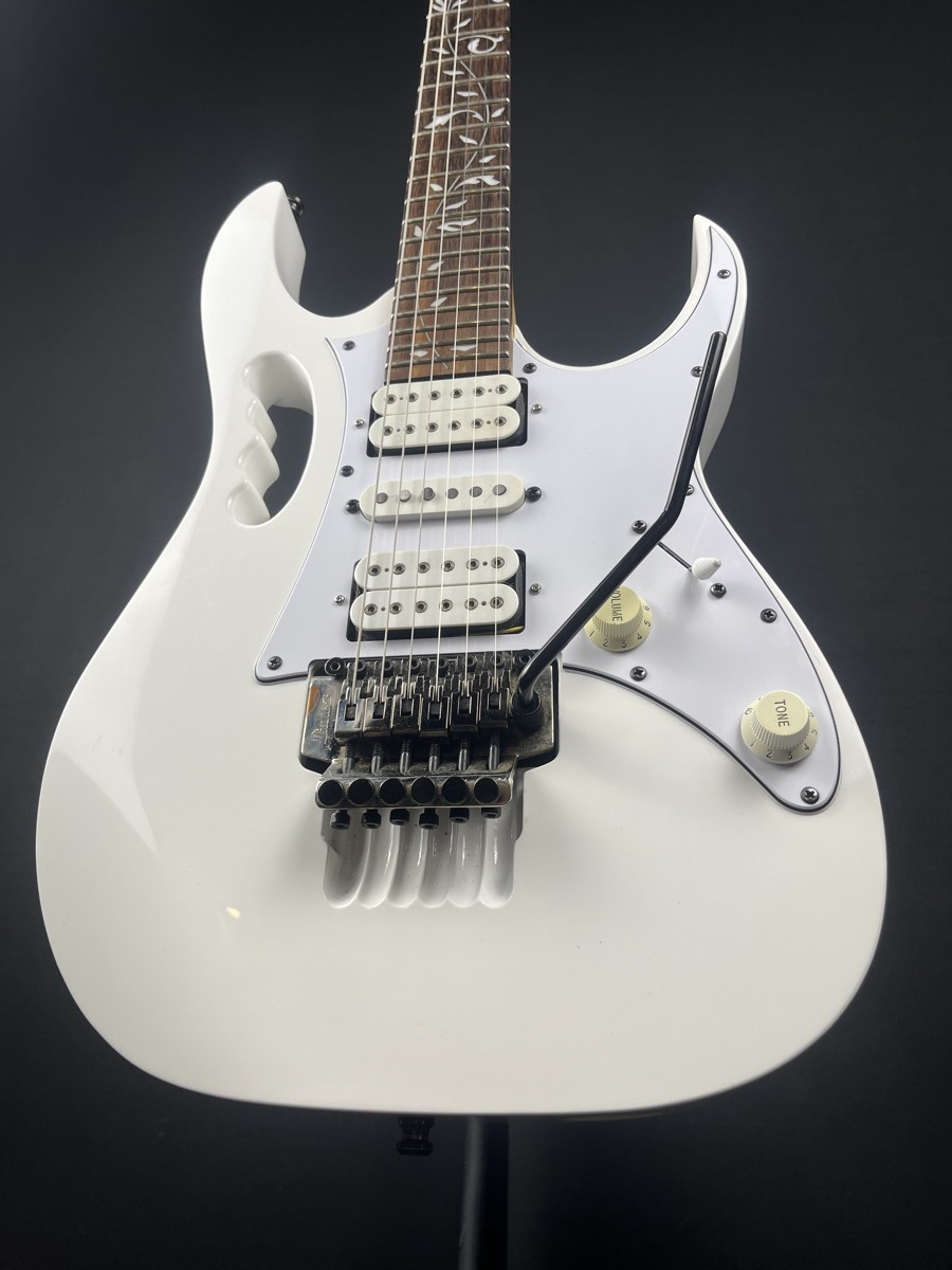 Ibanez Jem JR Steve Vai Signature Jem In White &mdash; view 4