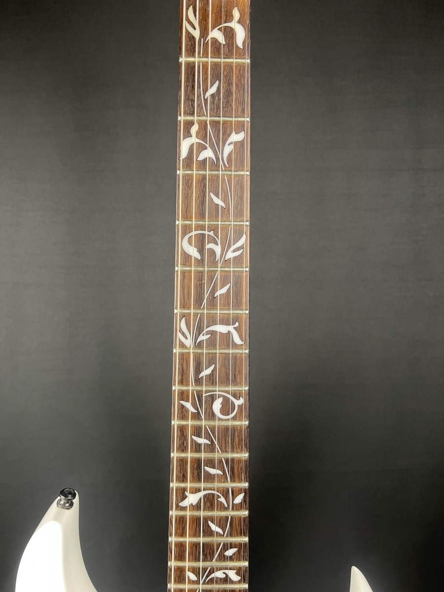 Ibanez Jem JR Steve Vai Signature Jem In White &mdash; view 9