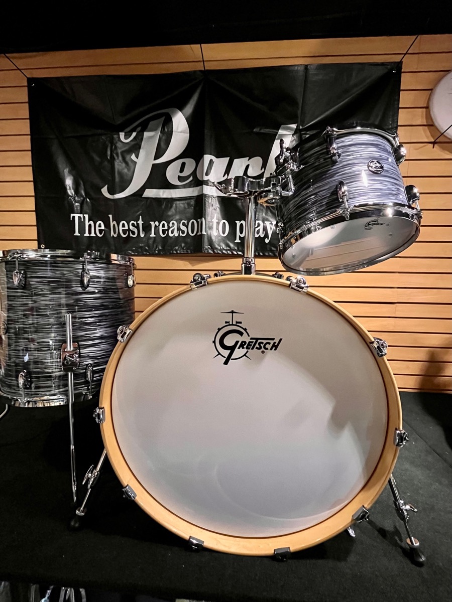 Gretsch Renown 3 Piece Shell Pack In Silver Oyster Pearl 24 13 16