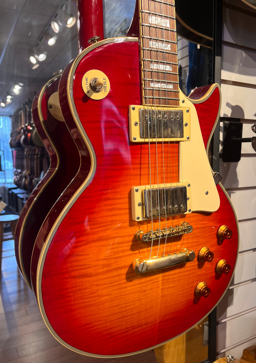 Tokai Les Paul Custom Sunburst Made in Korea &mdash; view 3
