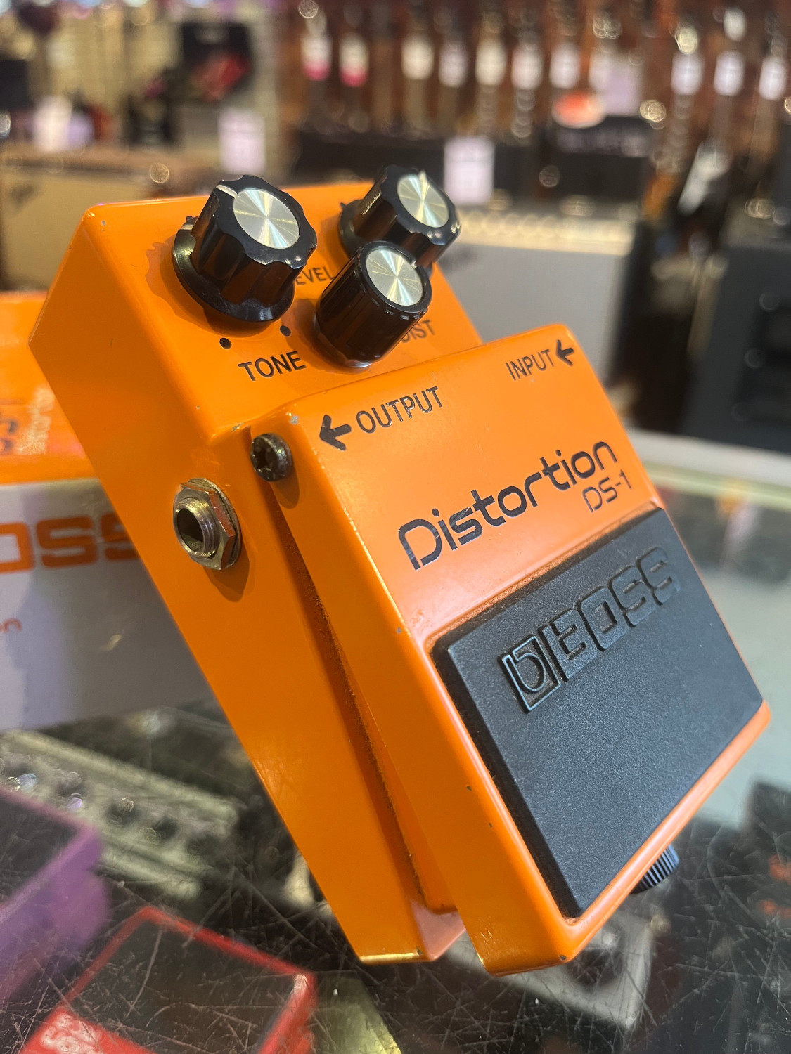 BOSS DS-1 Distortion Pedal circa 1985 MIJ w/box &mdash; view 3