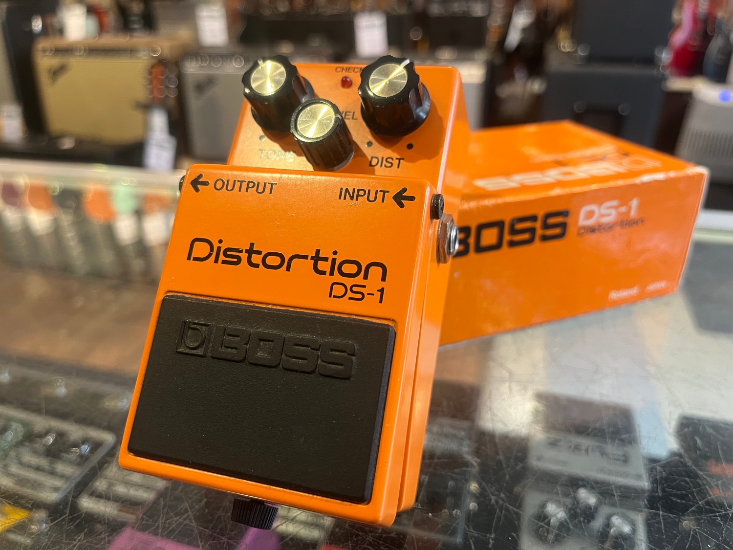 BOSS DS-1 Distortion Pedal circa 1985 MIJ w/box