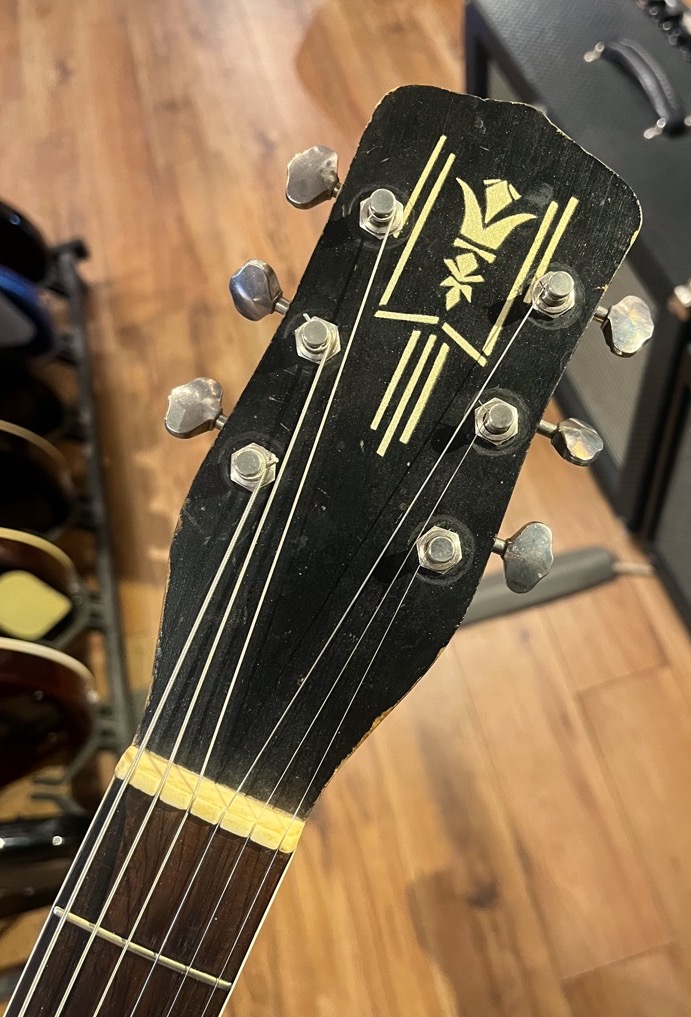 Harmony Montgomery Wards H51 8384 Archtop Guitar P13 Pickup w/Case &mdash; view 6