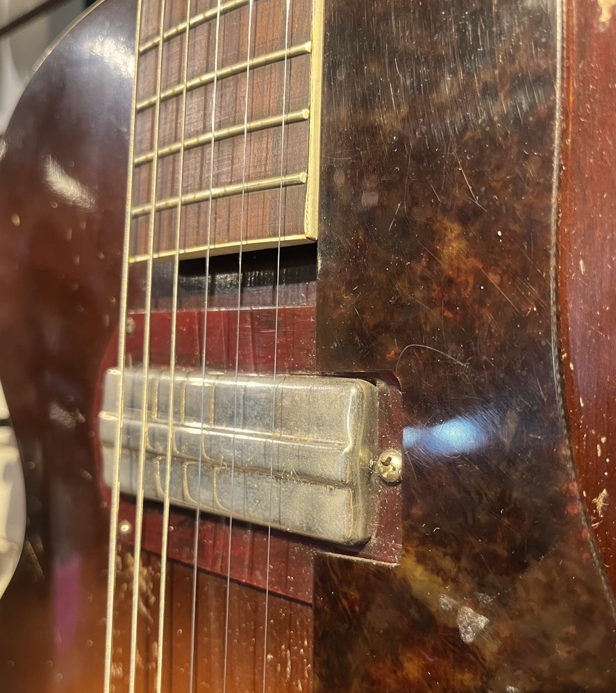 Harmony Montgomery Wards H51 8384 Archtop Guitar P13 Pickup w/Case &mdash; view 8
