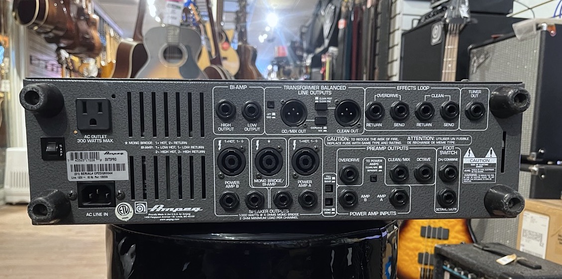 Ampeg SVT-5 Pro 1000 Watt Bass Amp Head &mdash; view 3