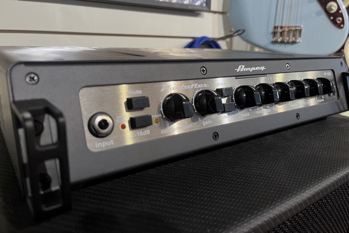 Ampeg PF-800 Portaflex 800 Watt Bass Amp Head &mdash; view 2
