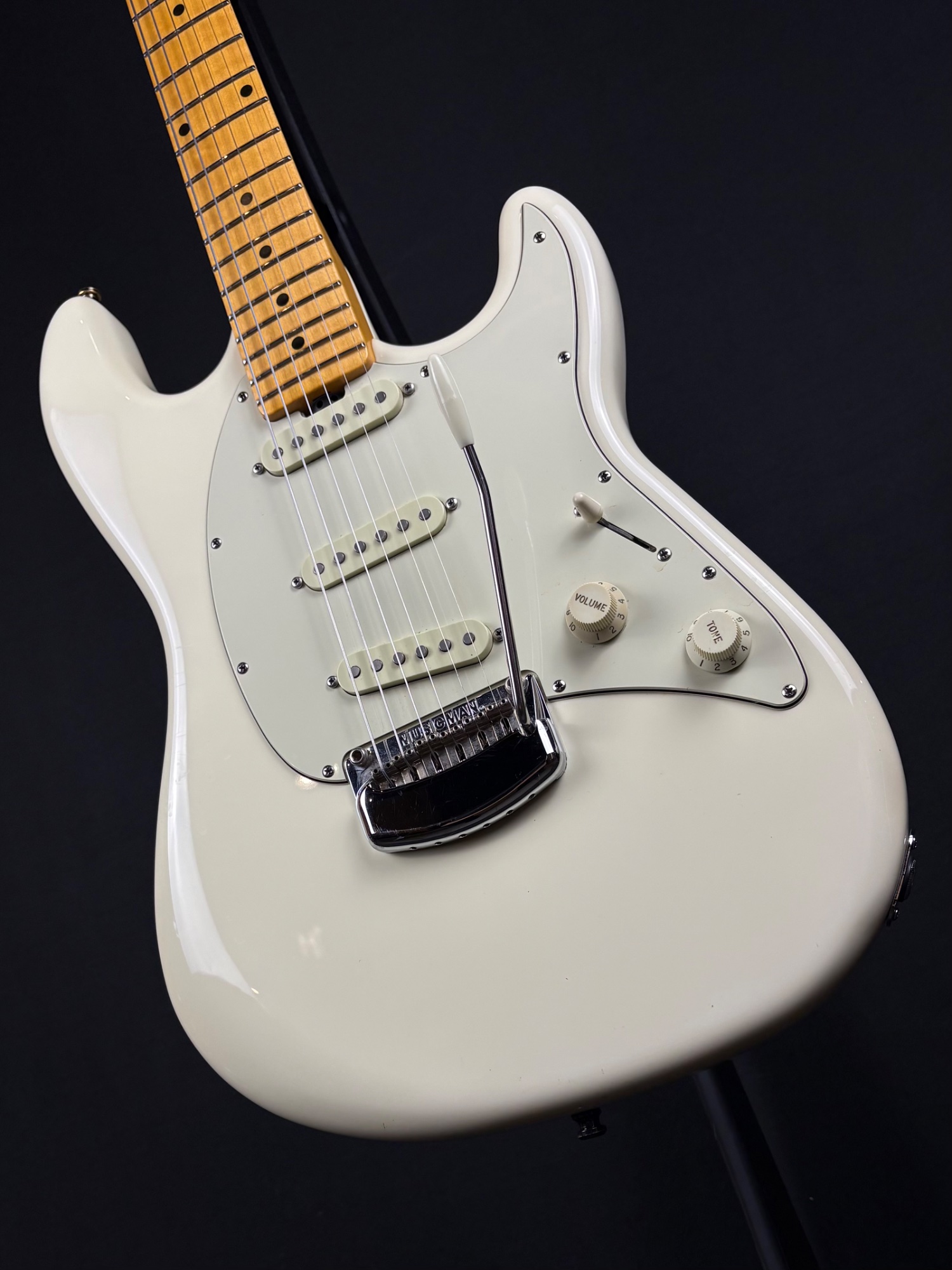 Ernie Ball Music Man 2016 Cutlass Ivory w/OHSC &mdash; view 8