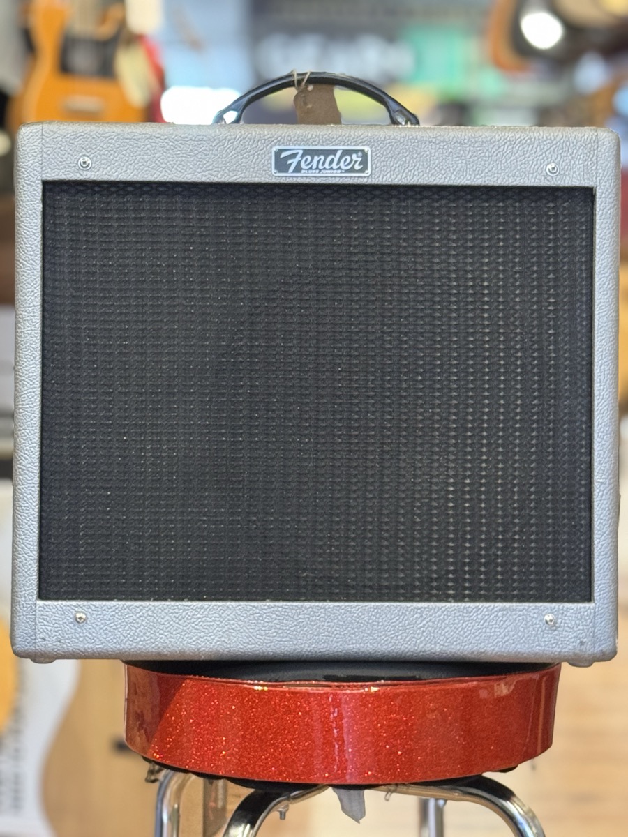 Fender Blues Junior III FSR Silver w/Celestion Vintage 30 Speaker