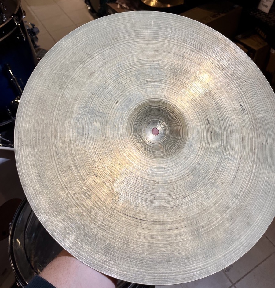 Zildjian early 70's 17" Crash Cymbal &mdash; view 2
