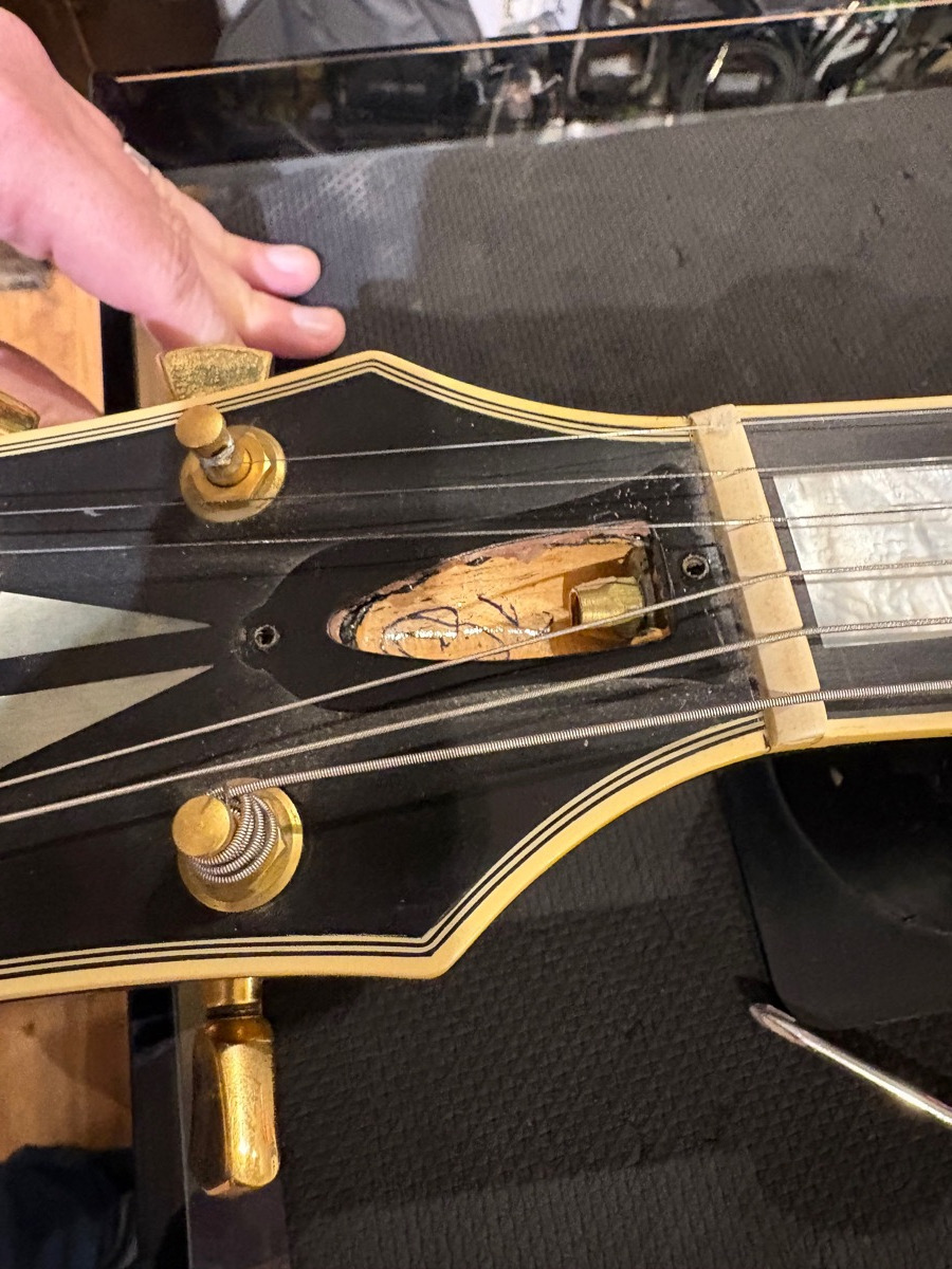 Gibson 1981 Les Paul Custom w/OHSC - CONSIGNMENT &mdash; view 17