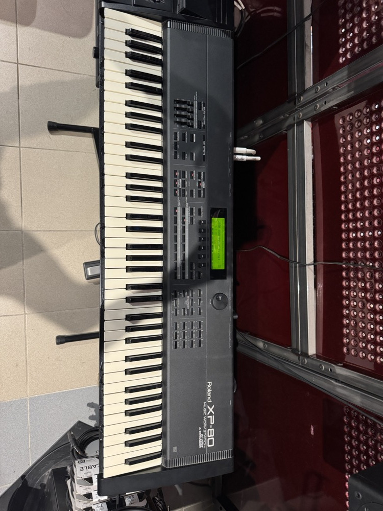 Roland XP-80 76 Key Synth, Bag, Fully Serviced, New Battery - CONSIGNMENT &mdash; view 2