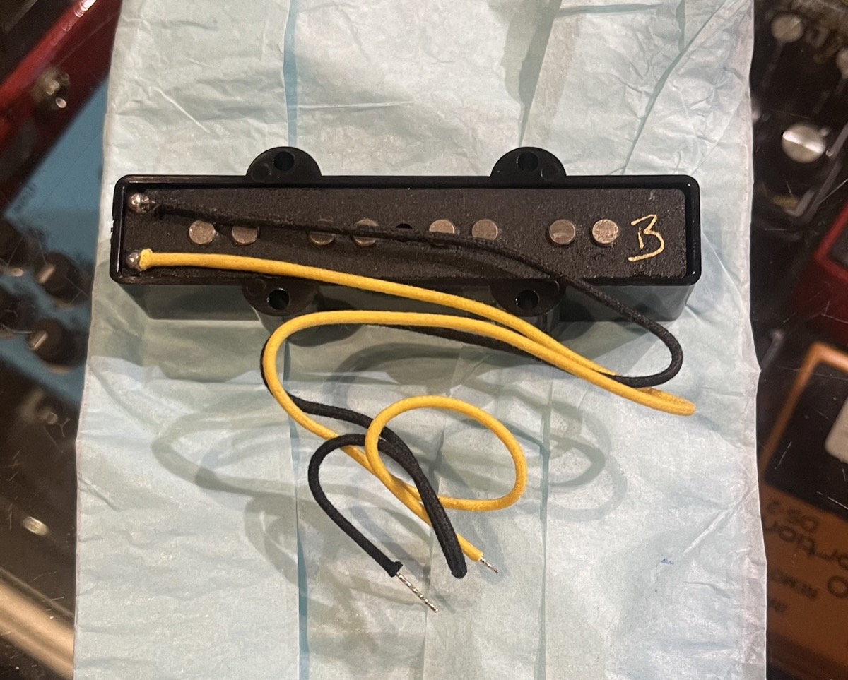 Monty's Retro Wind Jazz Bridge Bass pickup &mdash; view 4