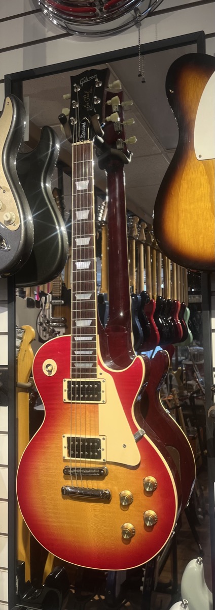 Gibson 1981 Les Paul Standard Cherry Burst w/OHSC - CONSIGNMENT &mdash; view 12
