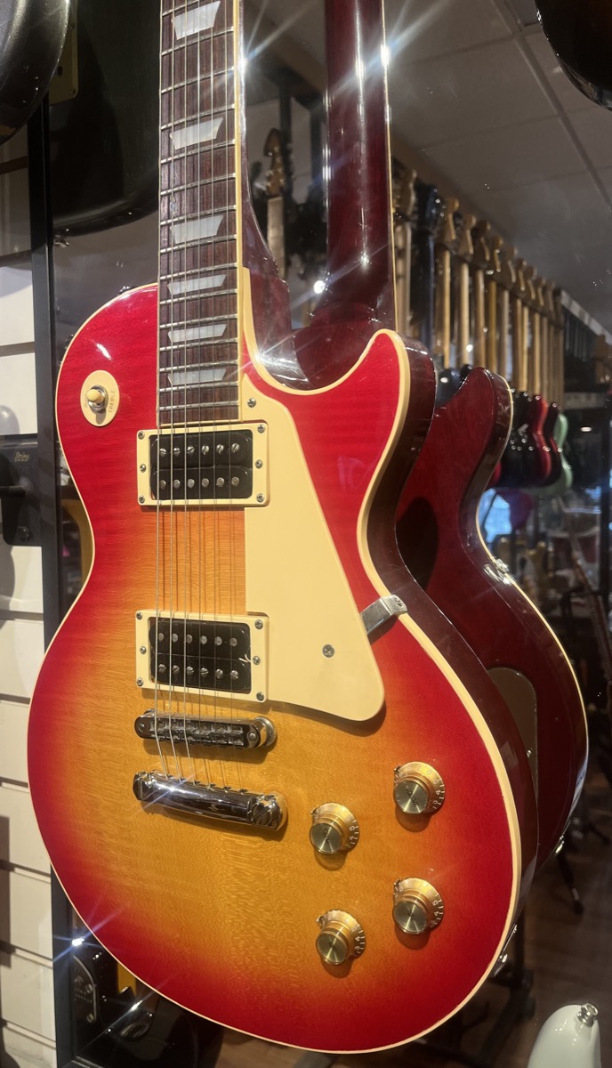 Gibson 1981 Les Paul Standard Cherry Burst w/OHSC - CONSIGNMENT &mdash; view 13