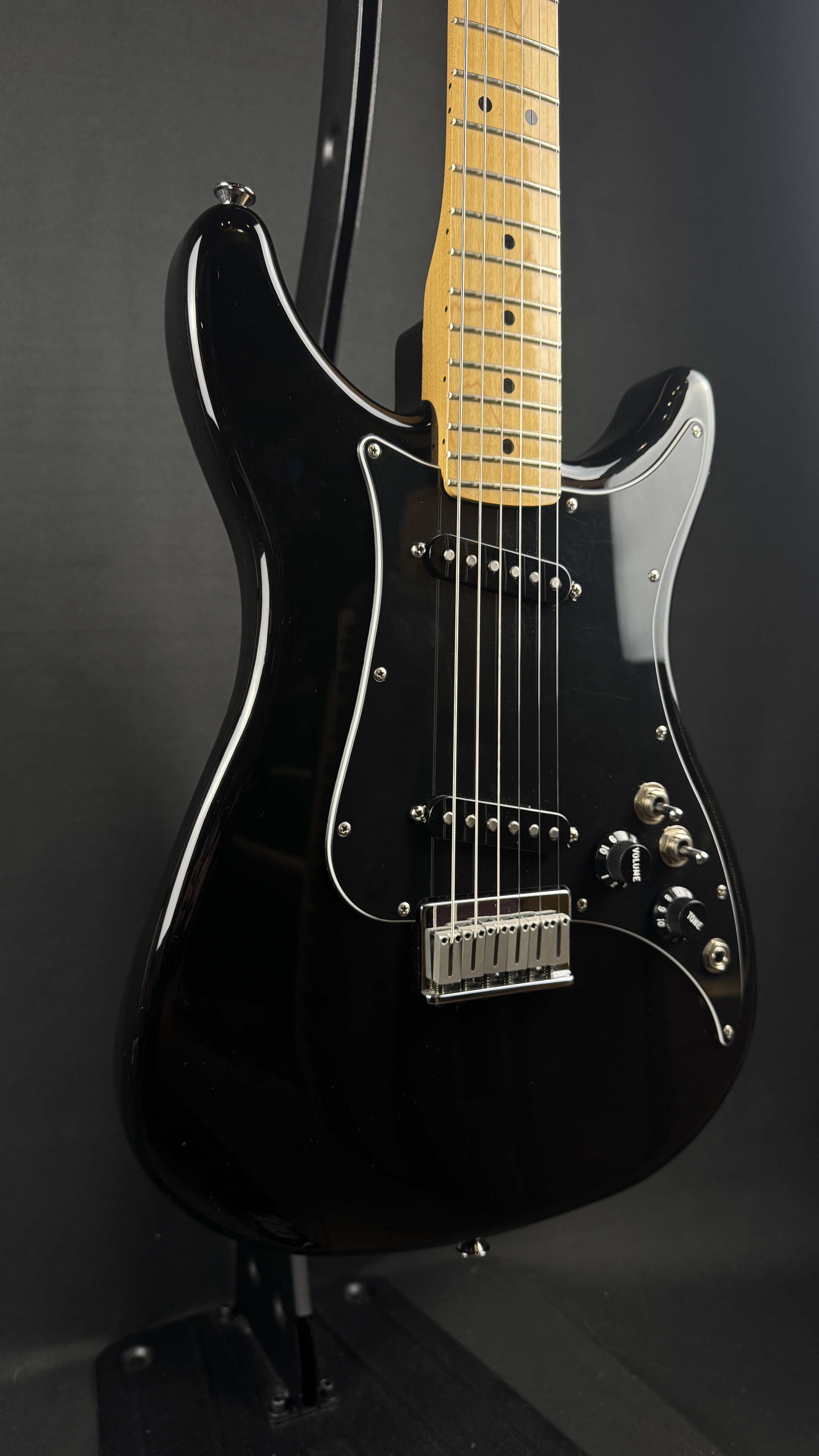 Fender Player 2021 Lead II Electric Guitar Black &mdash; view 2