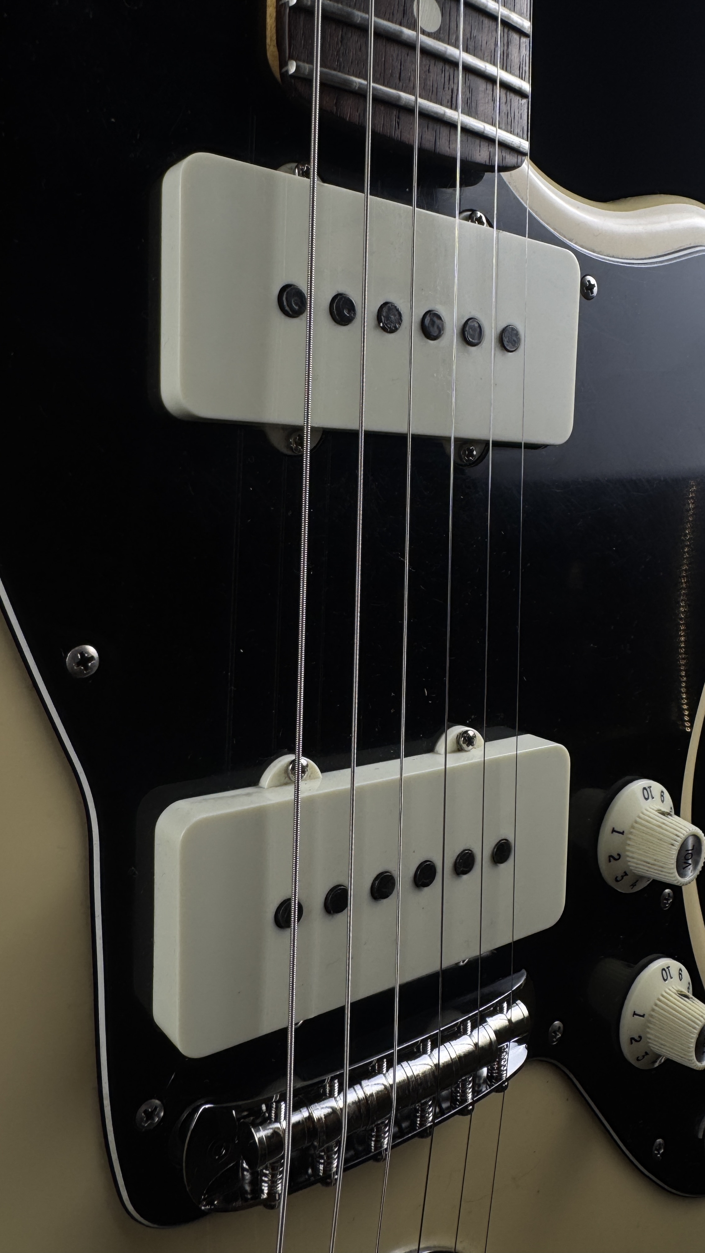 Fender 2017 American Professional Jazzmaster Olympic White w/OHSC &mdash; view 9