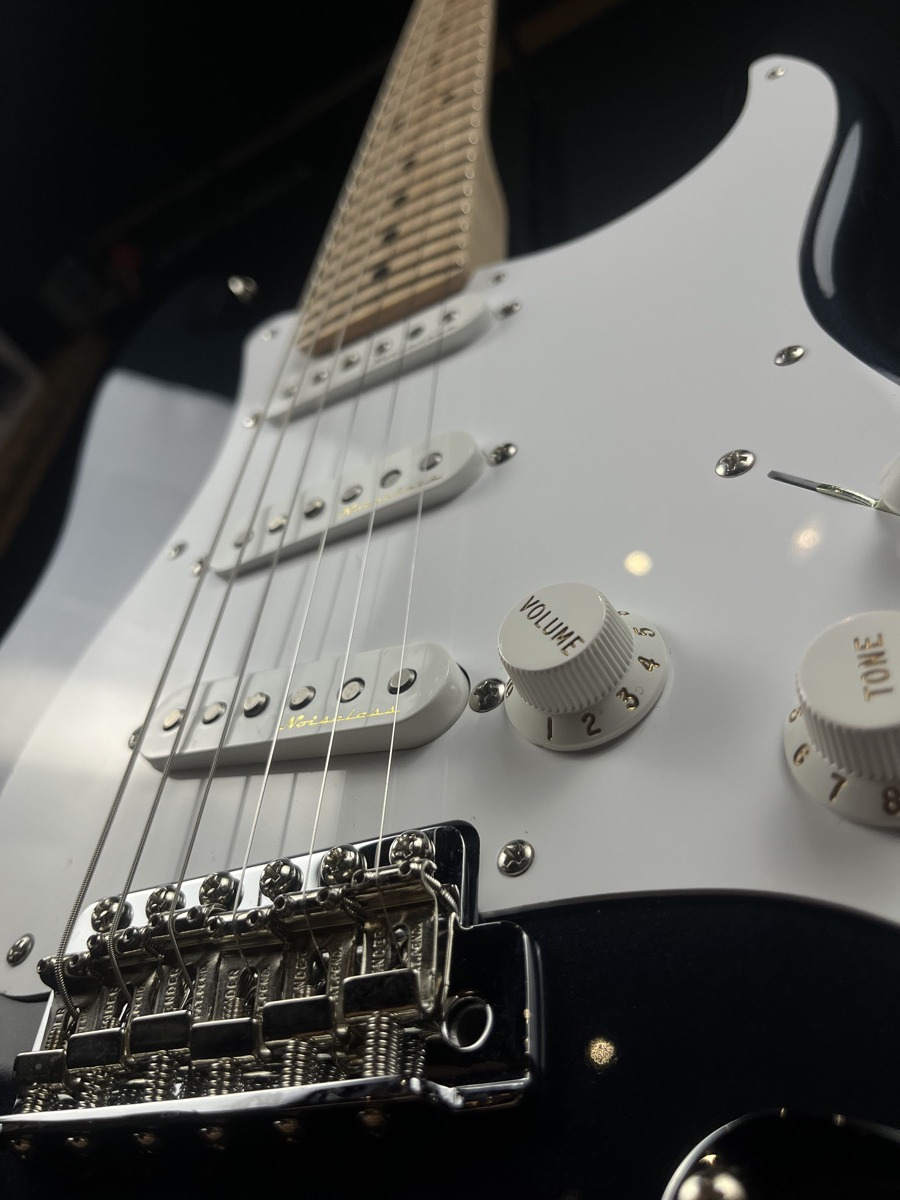 Fender Custom Shop Eric Clapton Stratocaster Mercedes Blue w/OHSC &mdash; view 9
