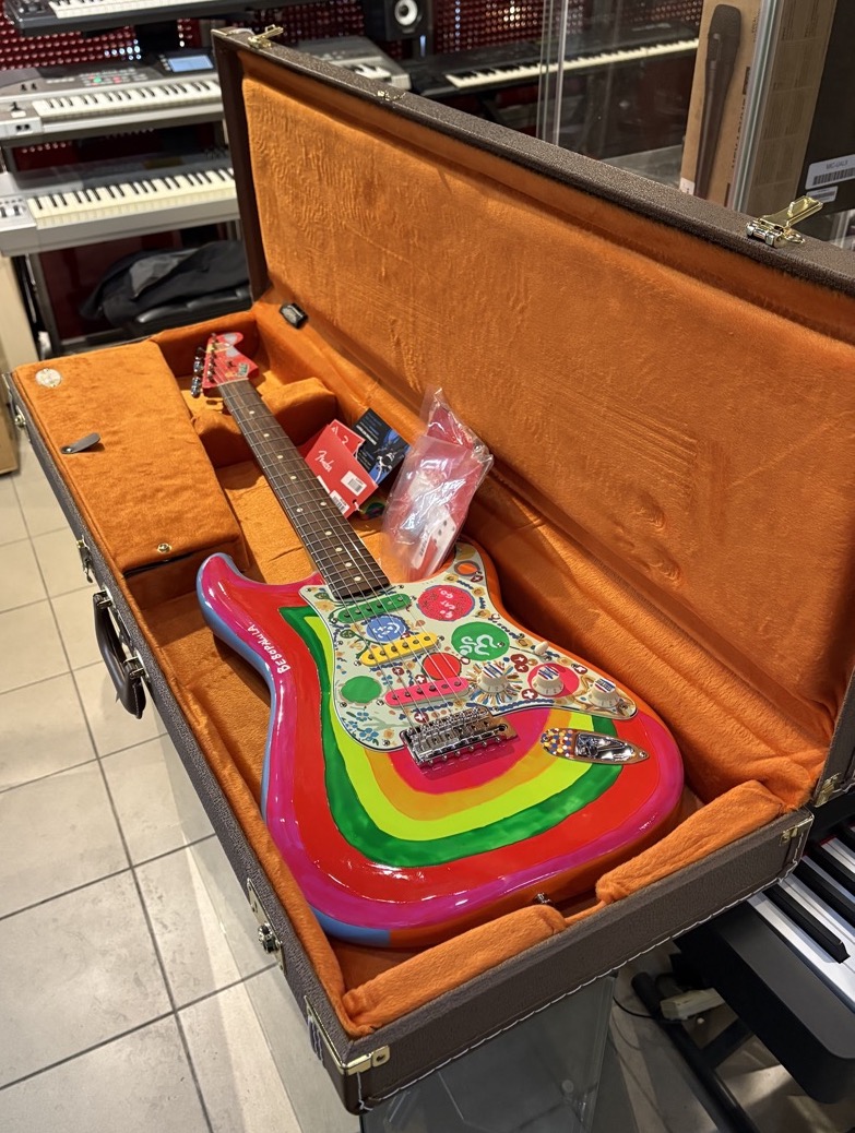 Fender LTD George Harrison Rocky Stratocaster w/OHSC - CONSIGNMENT &mdash; view 10