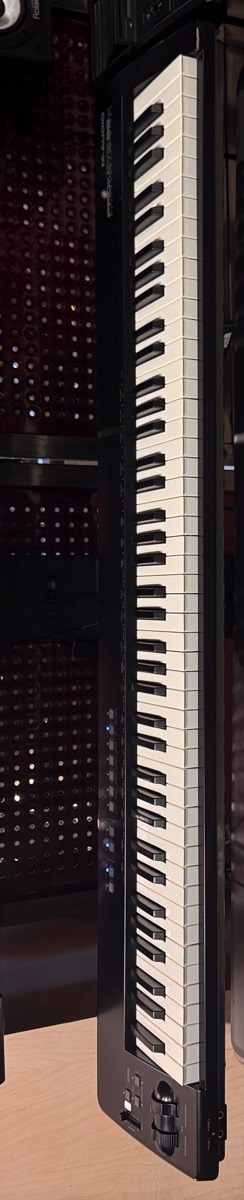 M-Audio Pro Keys 88 SX Keyboard Contoller w/Sounds &mdash; view 2