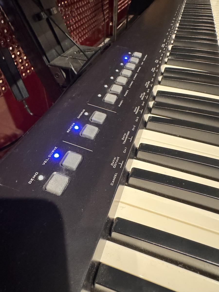 M-Audio Pro Keys 88 SX Keyboard Contoller w/Sounds &mdash; view 3
