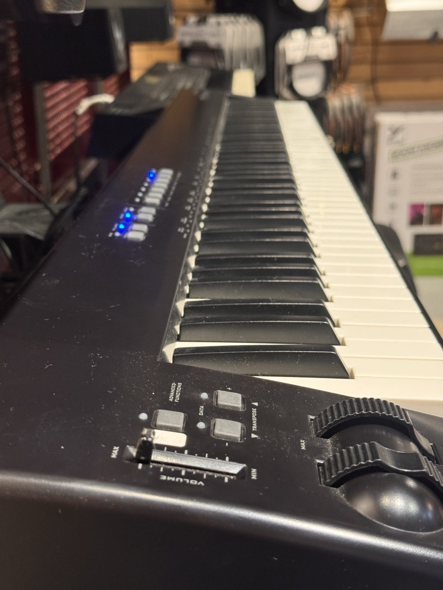 M-Audio Pro Keys 88 SX Keyboard Contoller w/Sounds
