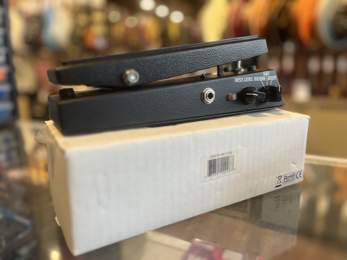 Fulltone Clyde Deluxe Triple Wah Pedal w/Box - CONSIGNMENT &mdash; view 2