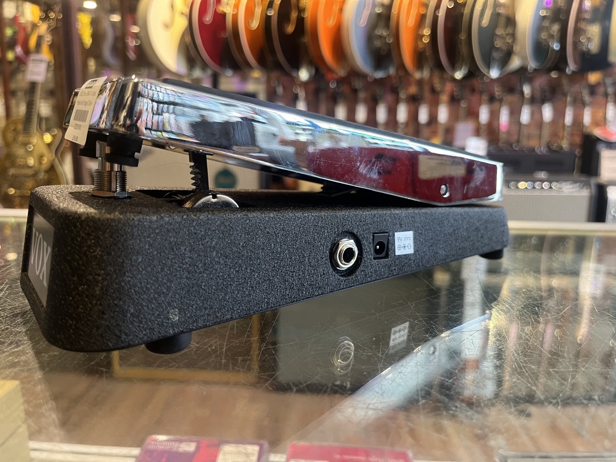 Vox V847-A Wah Pedal with Bag & Box - CONSIGNMENT &mdash; view 2