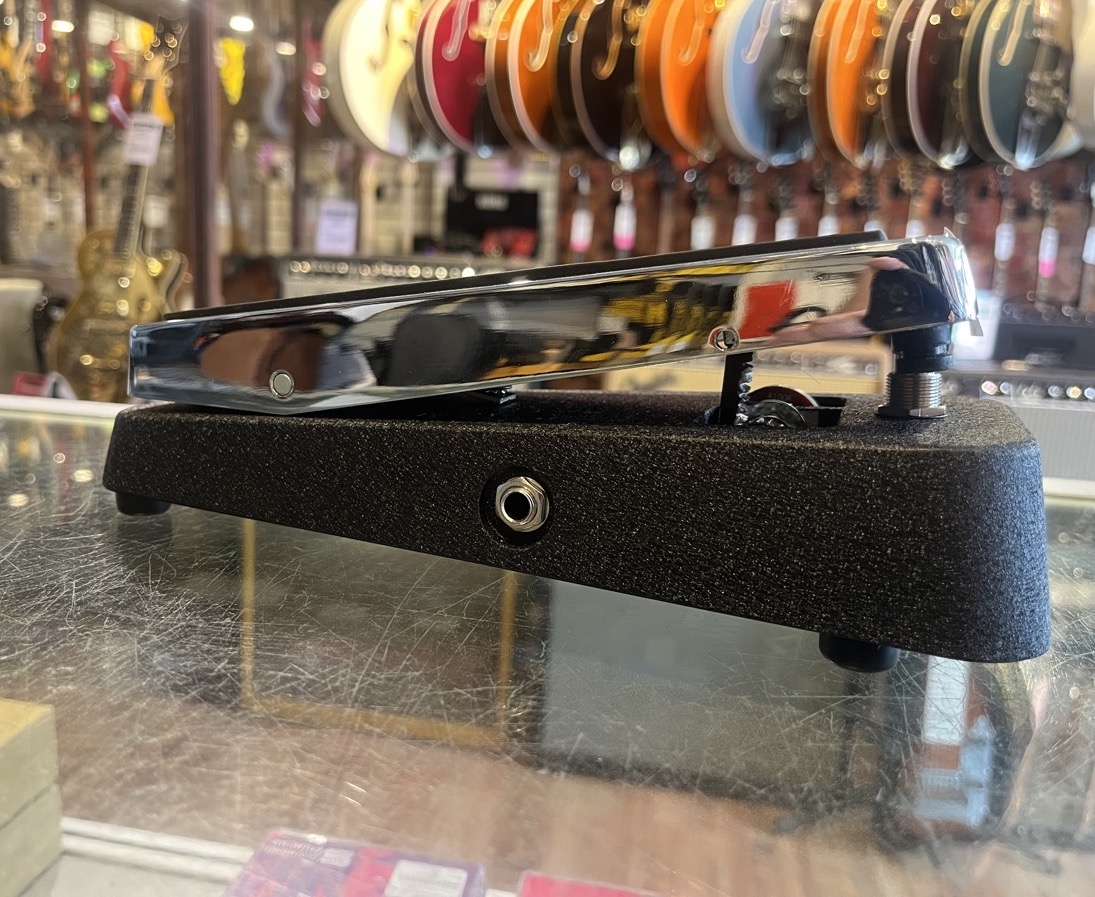 Vox V847-A Wah Pedal with Bag & Box - CONSIGNMENT &mdash; view 3