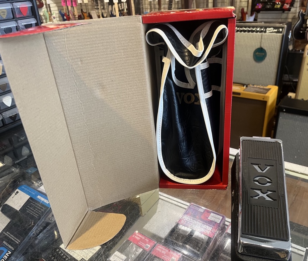 Vox V847-A Wah Pedal with Bag & Box - CONSIGNMENT &mdash; view 5