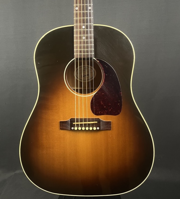 Gibson J-45 Standard, 2010, Vintage Sunburst - CONSIGNMENT &mdash; view 2