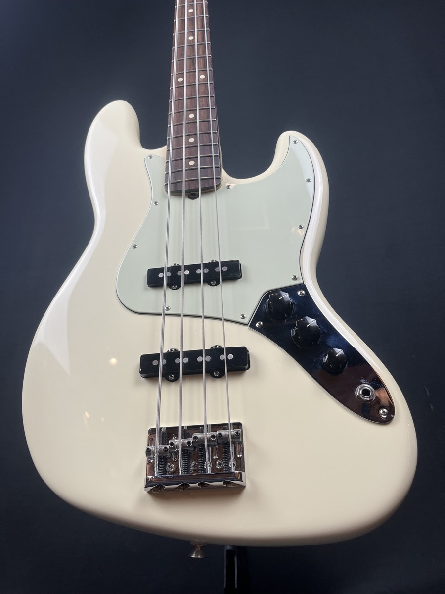 Fender 2017 American Professional Jazz Bass w/Case - CONSIGNMENT &mdash; view 9