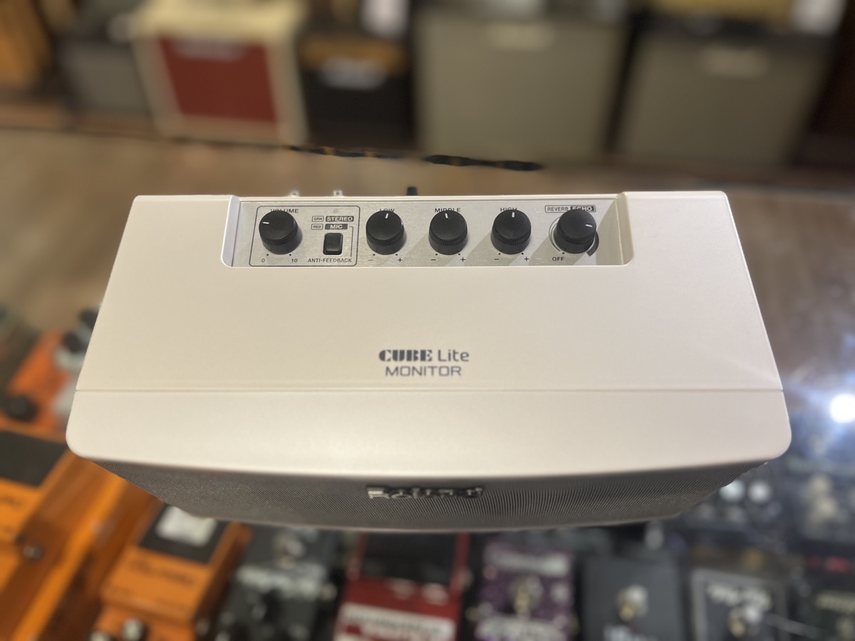 Roland CUBE Lite Monitor, Adaptor, iLink, Manual - White &mdash; view 3
