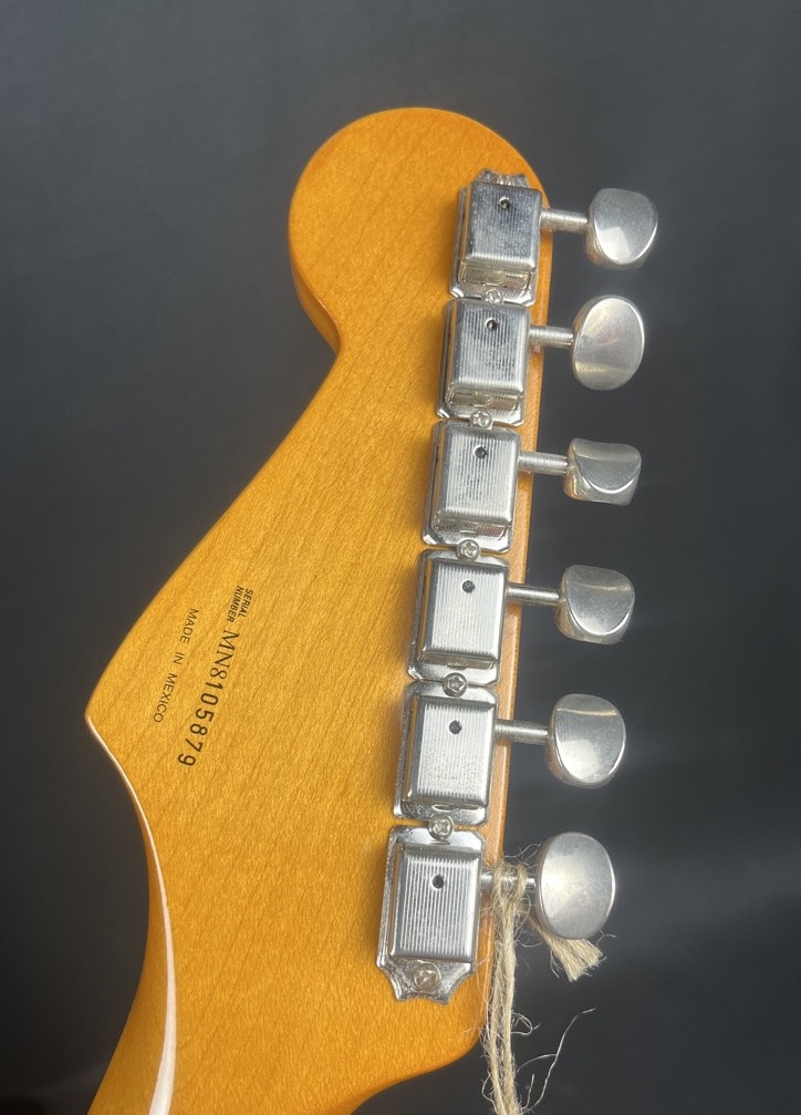 Fender Classic Series 50's Stratocaster 2 Tone Sunburst MIM w/Gigbag &mdash; view 7