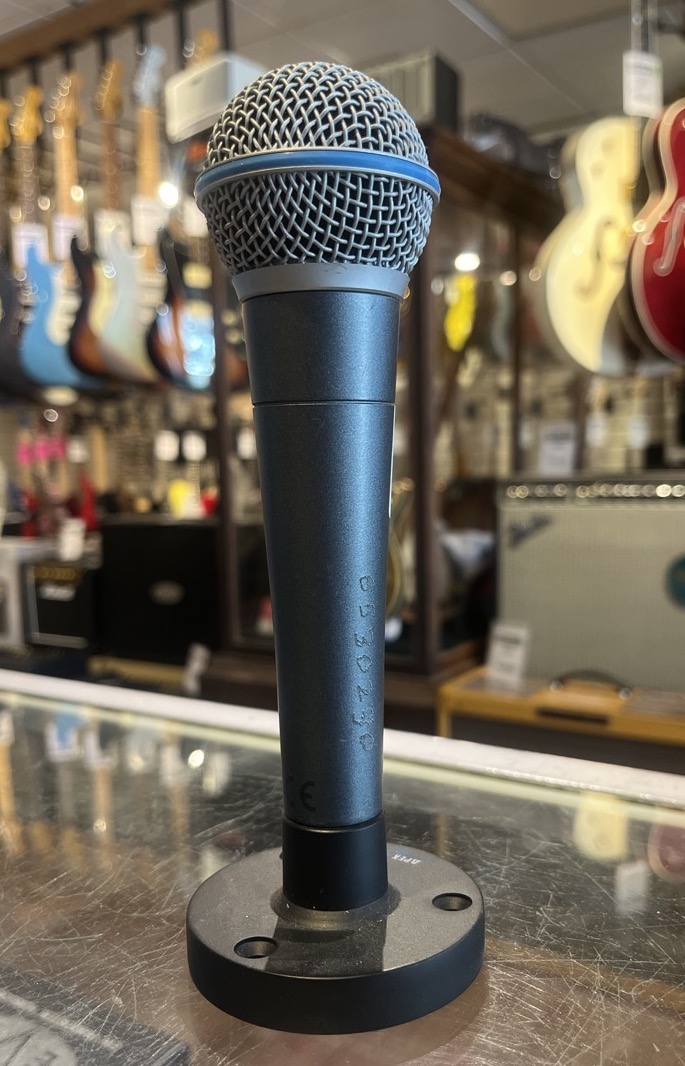 Shure Beta 58 Super Cardiod Mic &mdash; view 2
