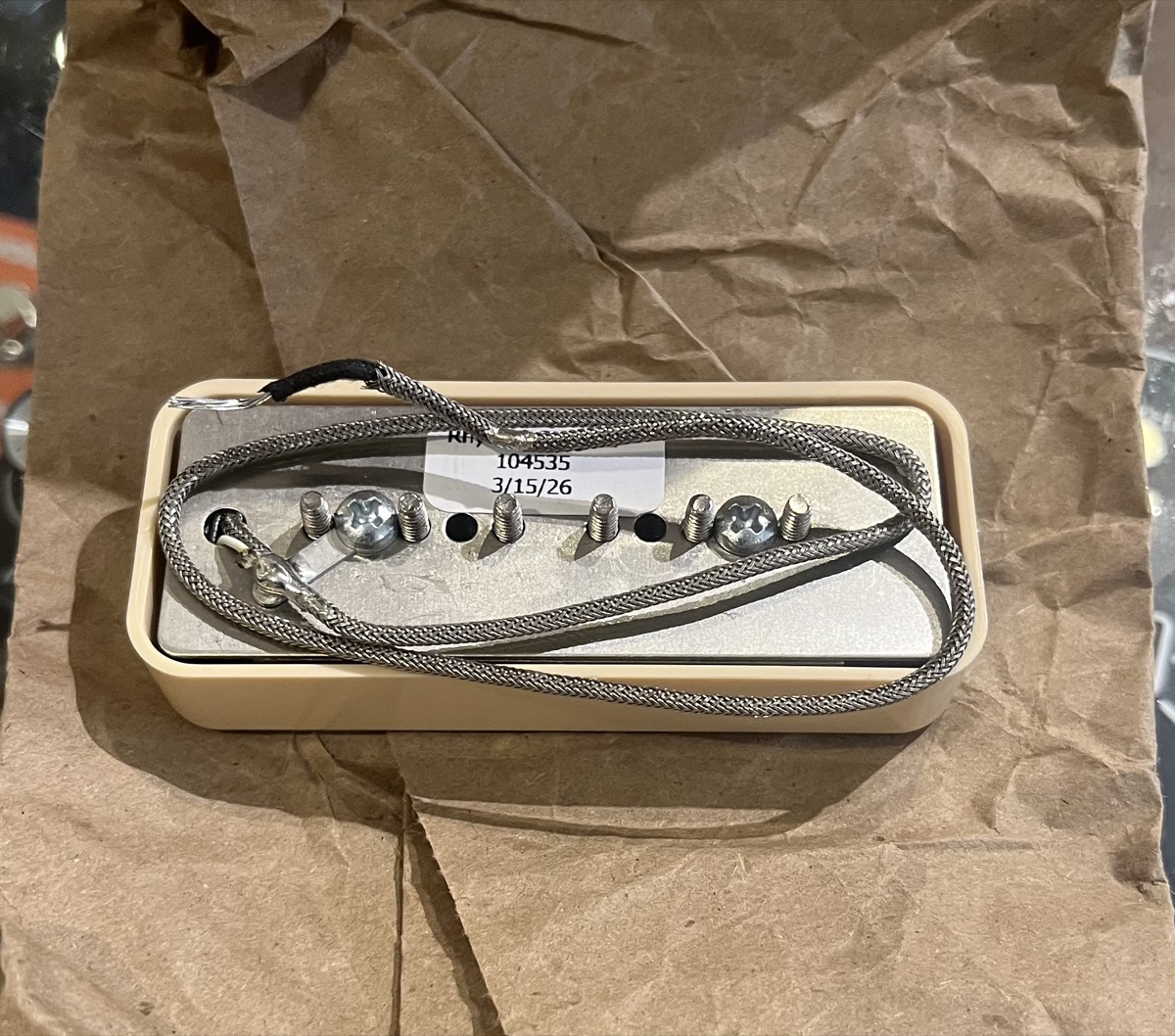 Gibson P-90 Soapbar Neck  Pickup Cream &mdash; view 4