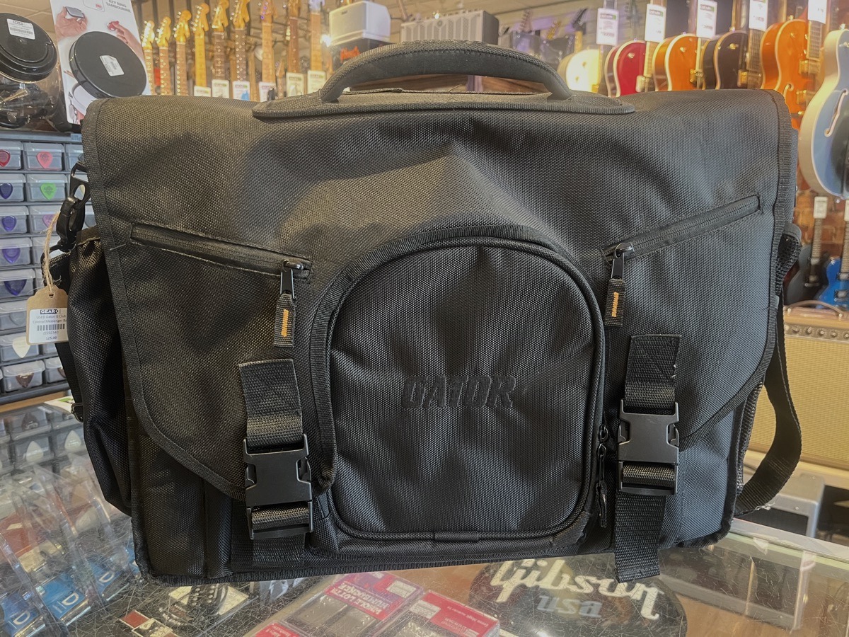 Gator G Club Control Messenger Bag for DJ Style MIDI Controller &mdash; view 2