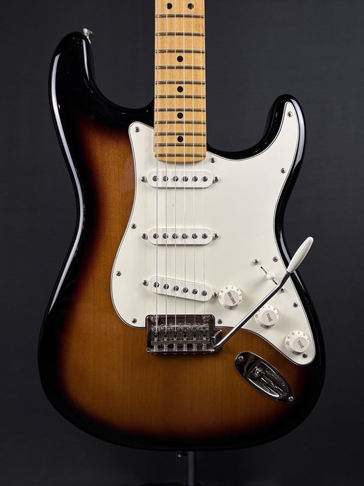 Fender 2024 Player Strat In Sunburst &mdash; view 8