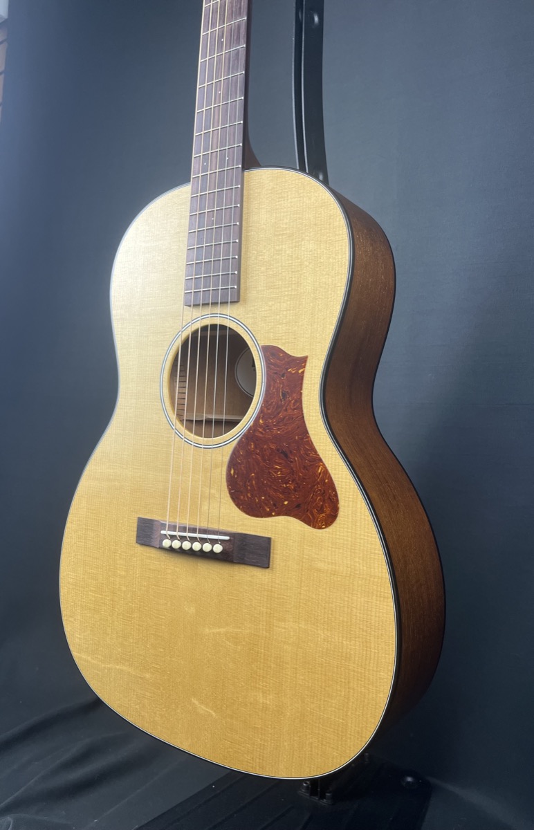 IRIS RCM-000 12th Fret Acoustic w/OHSC - CONSIGNMENT &mdash; view 12