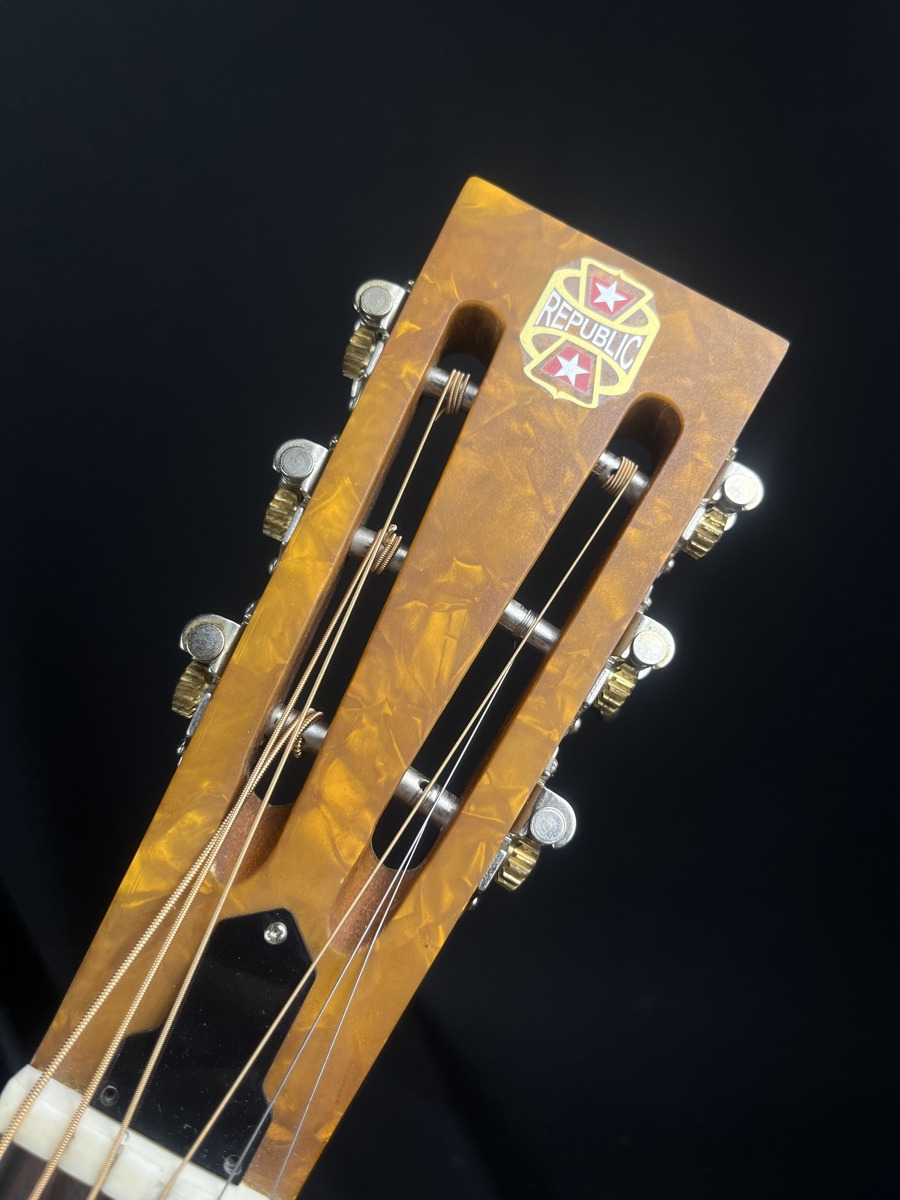 Republic Short Scale 12 fret Resophonic Metal Body w/Bag &mdash; view 5