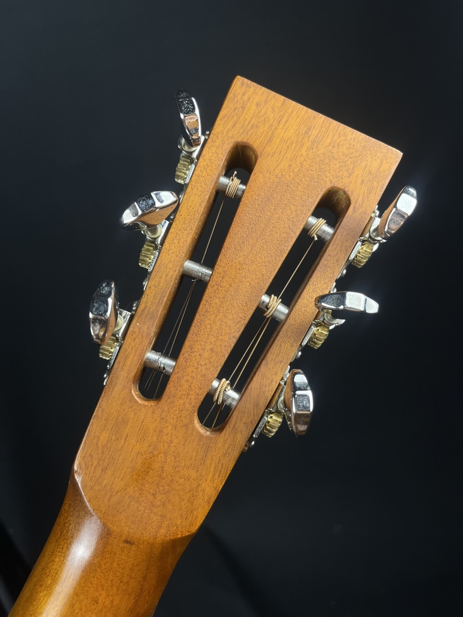 Republic Short Scale 12 fret Resophonic Metal Body w/Bag &mdash; view 9