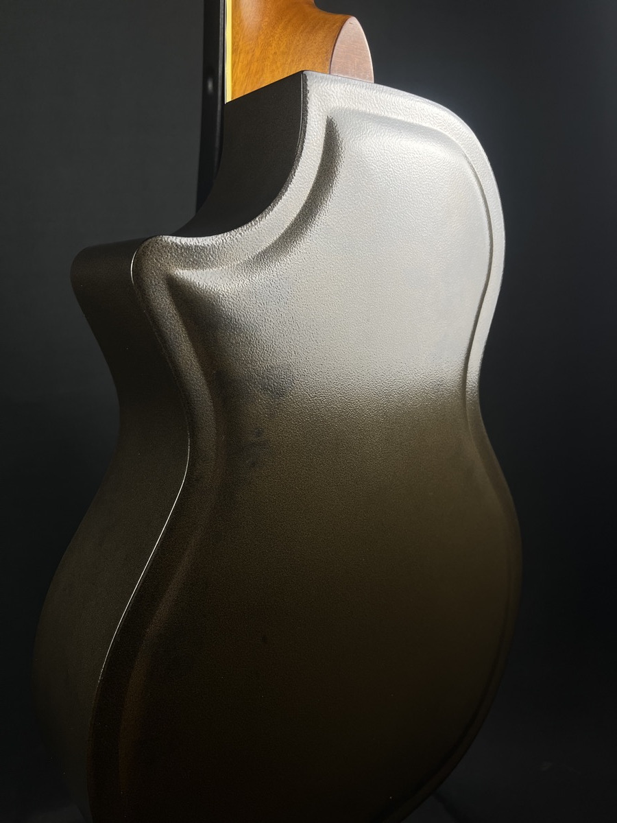 Republic Short Scale 12 fret Resophonic Metal Body w/Bag &mdash; view 10