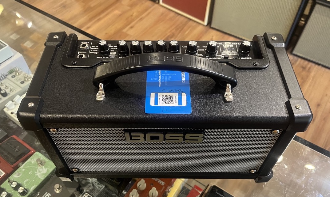 BOSS Dual Cube LX Amplifier - CONSIGNMENT &mdash; view 2