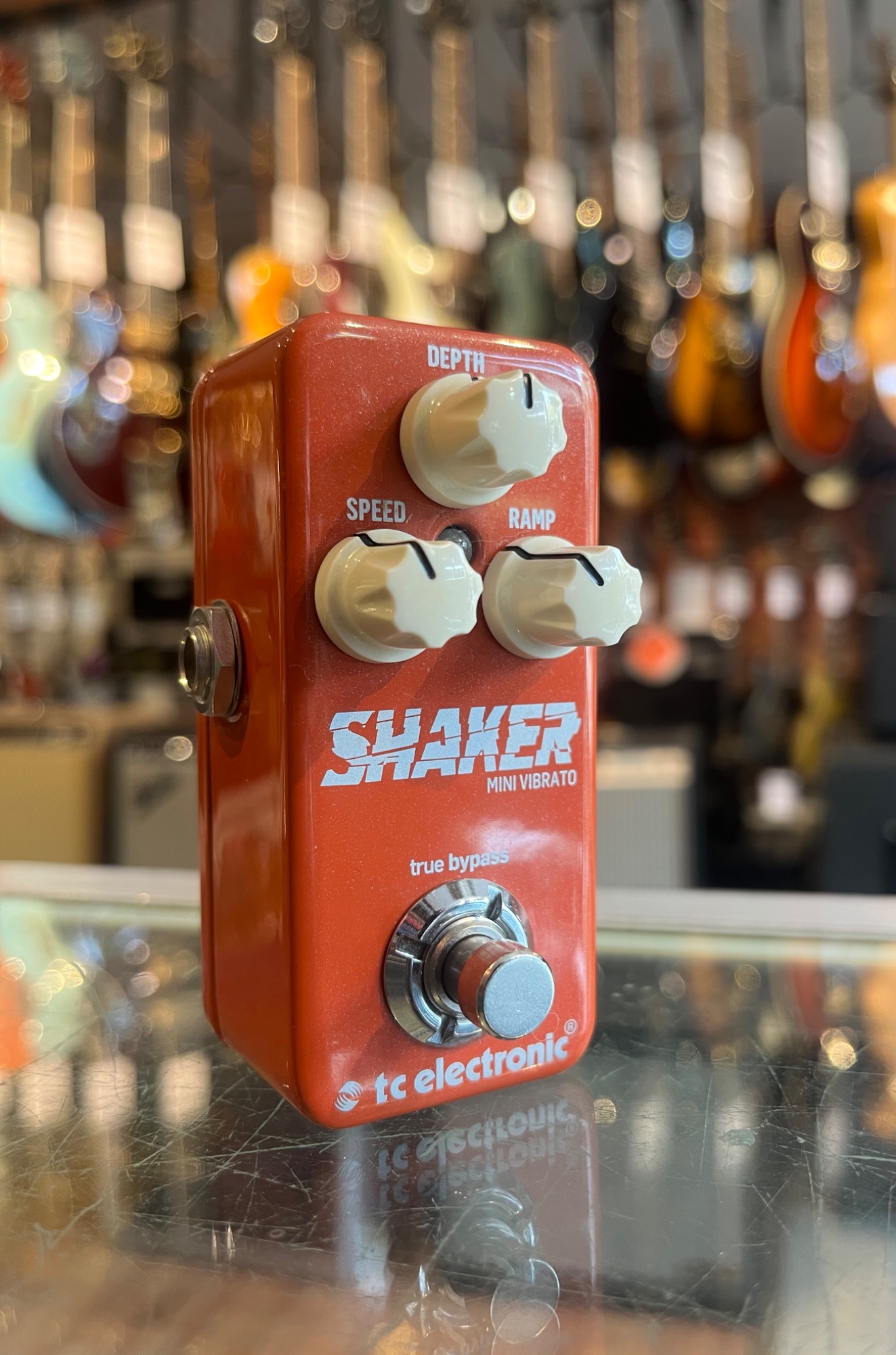 T.C. Electronic Shaker Mini Vibrato Pedal
