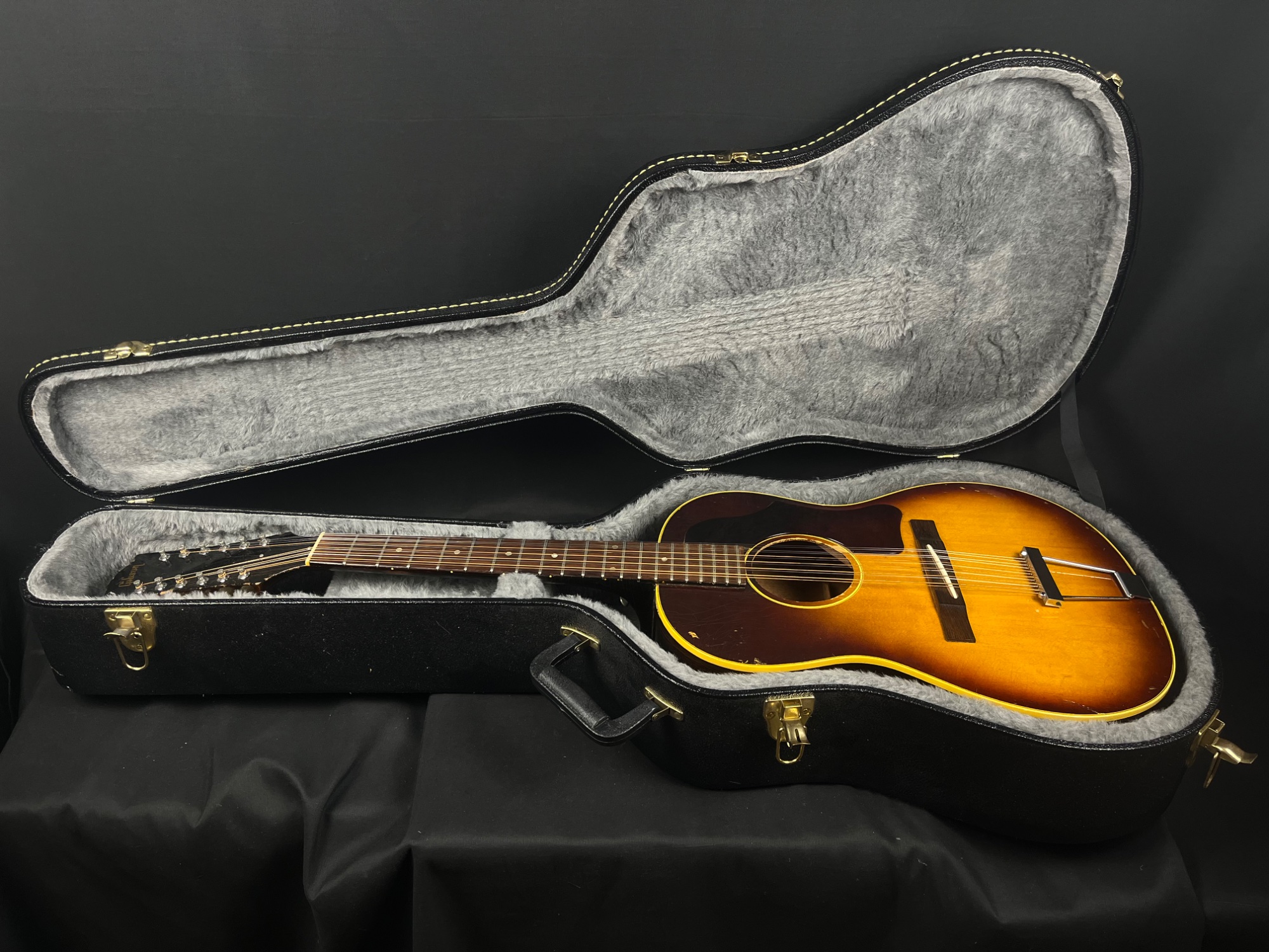 Gibson 1960s B25-12 Acoustic, Hardshell Case &mdash; view 14