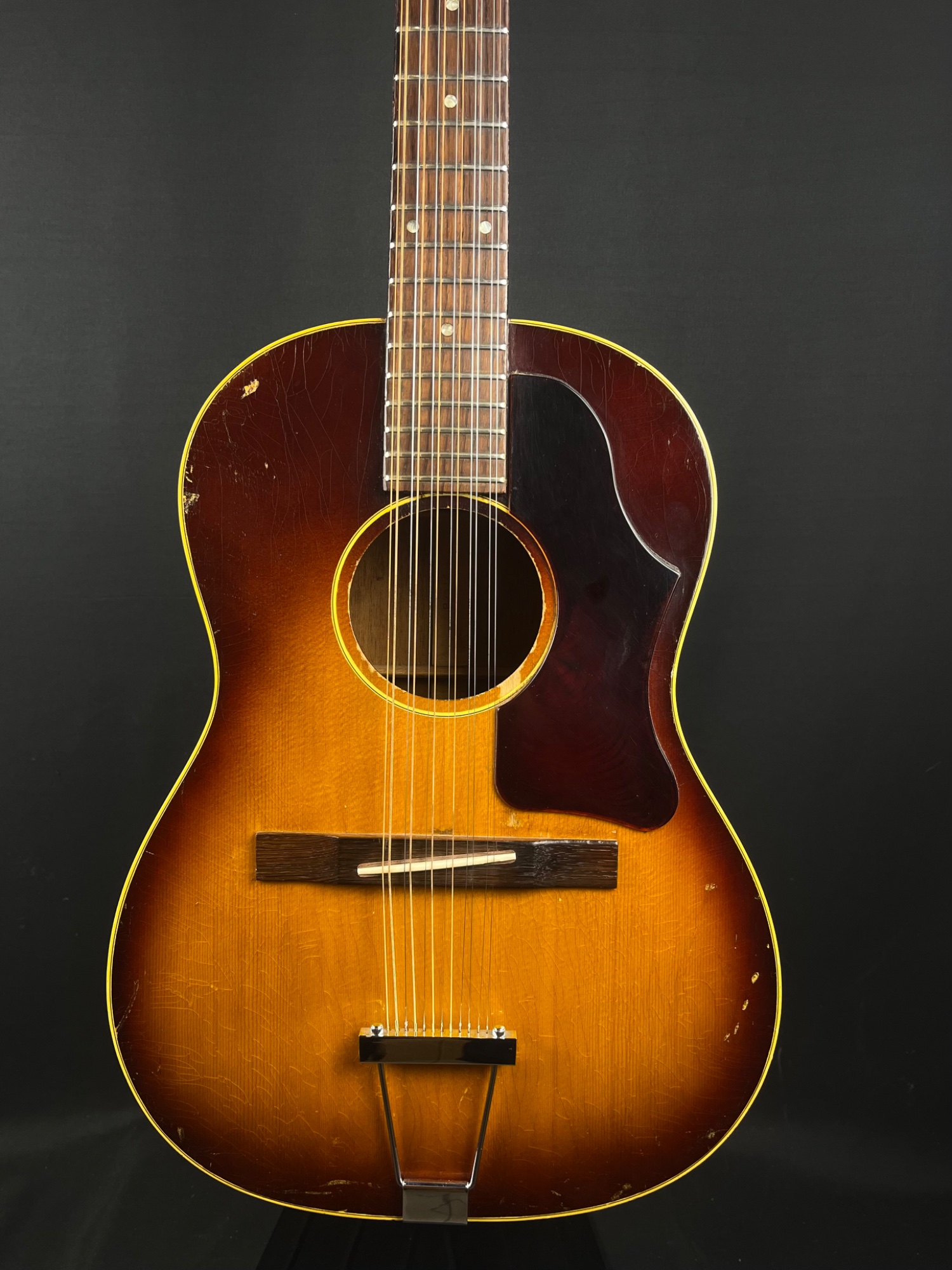Gibson 1960s B25-12 Acoustic, Hardshell Case &mdash; view 2