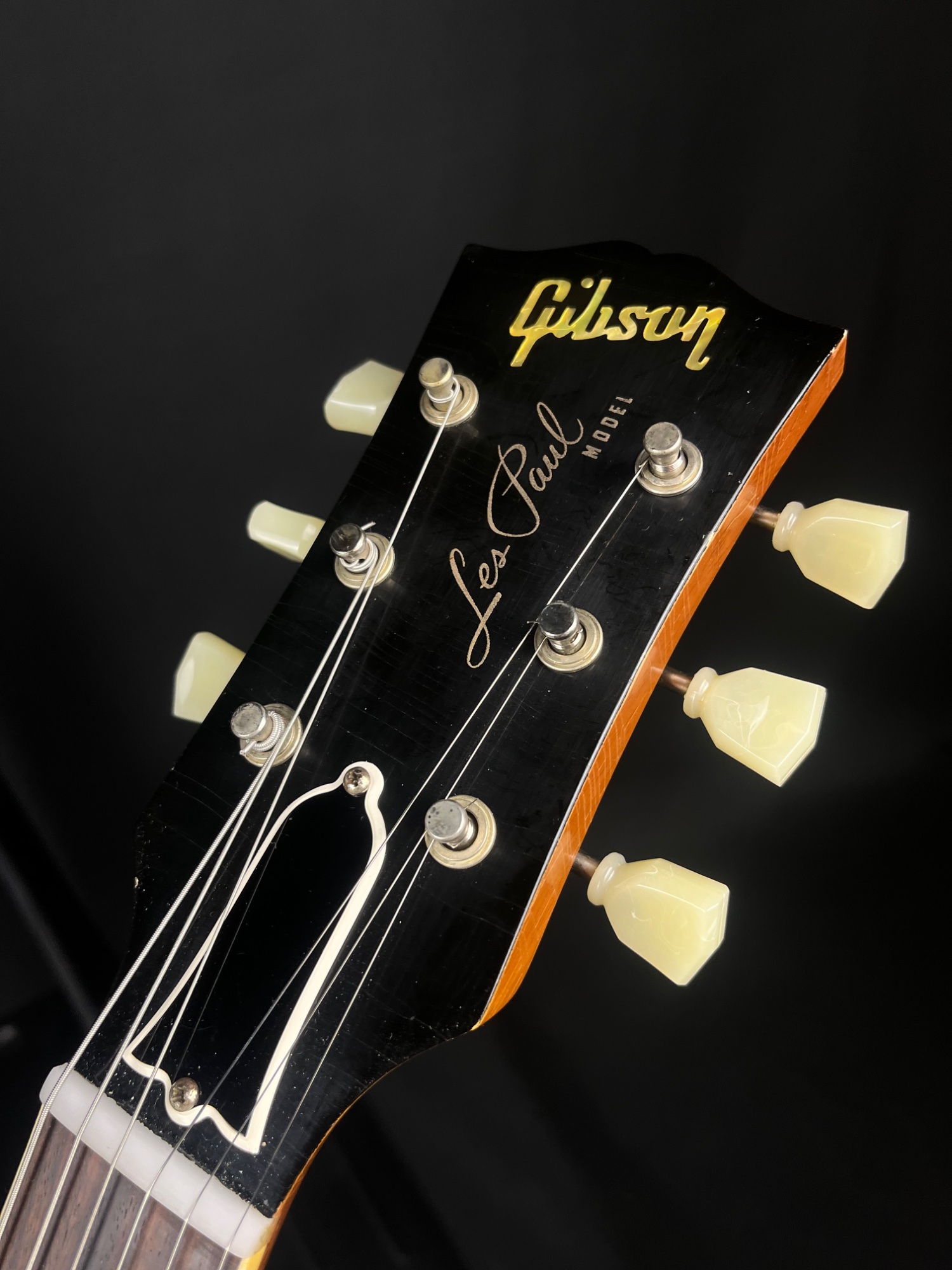 Gibson Custom Shop Murphy Lab Ultra Lite '57 Les Paul Goldtop - CONSIGNMENT &mdash; view 8
