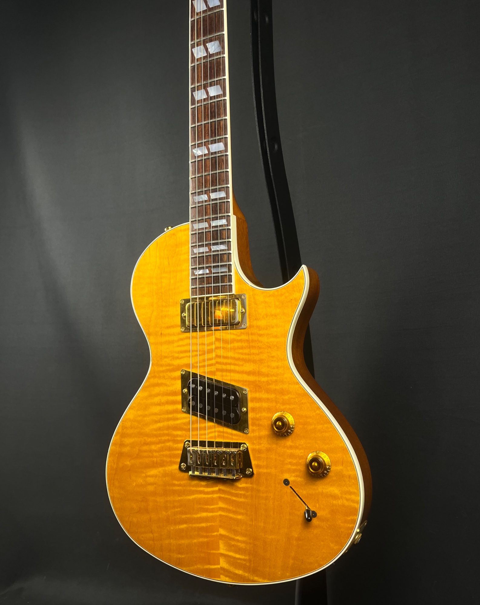 Gibson 1998 Nighthawk ST-2 Standard w/OHSC - CONSIGNMENT &mdash; view 3