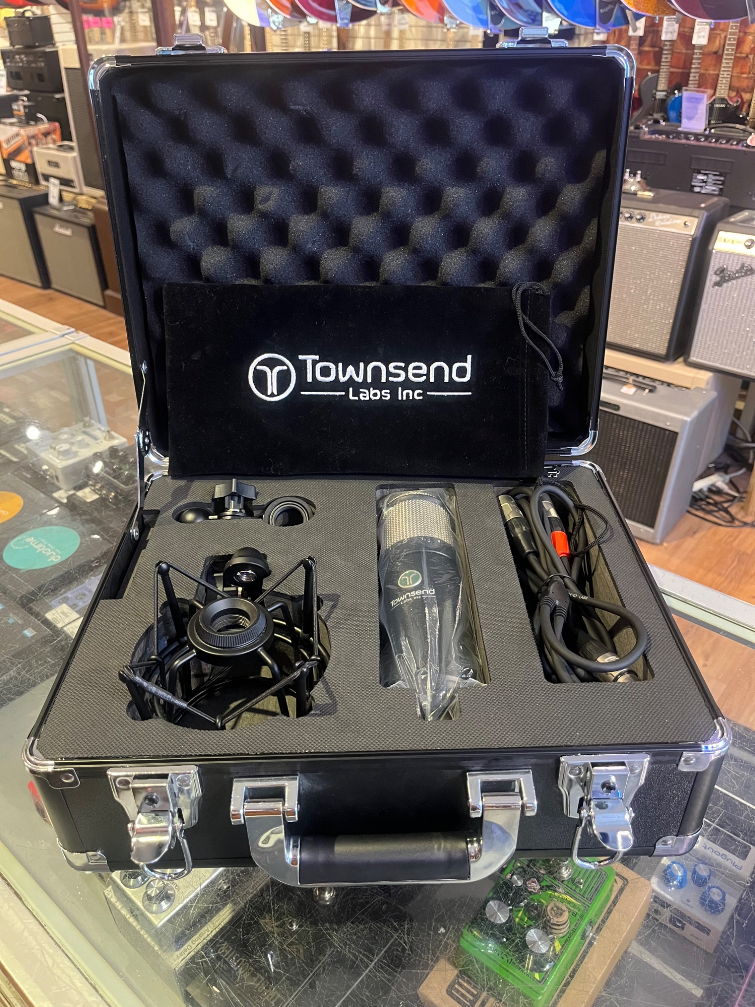 Townshend Labs Sphere Modeling Condersor Microphone - CONSIGNMENT &mdash; view 3
